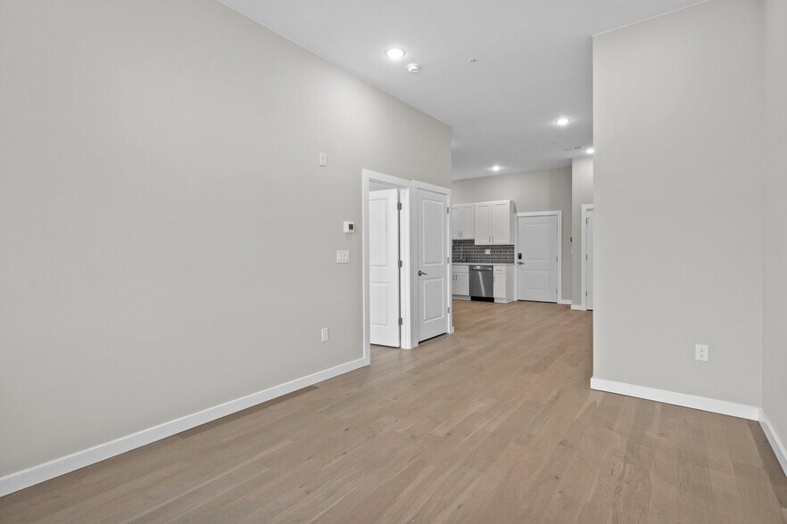 Building Photo - 418 Jefferson Ave