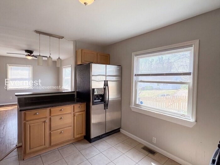 Building Photo - 7730 Emerson Rd