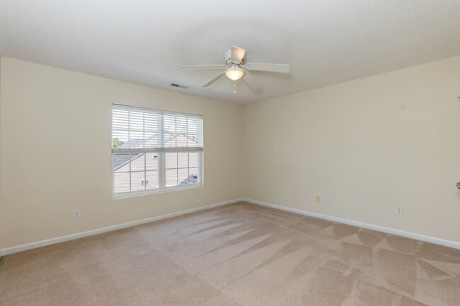 Building Photo - Four Bedroom Home!