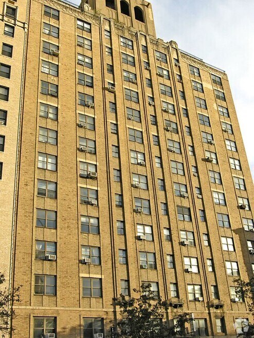 Building Photo - 166 2nd Ave