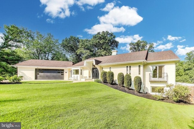 Building Photo - 1426 Carrington Ln
