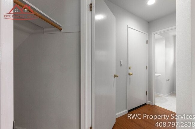 Building Photo - 1459 Chavez Way