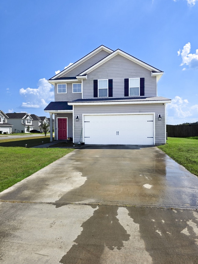 Building Photo - AVAILABLE NOW!