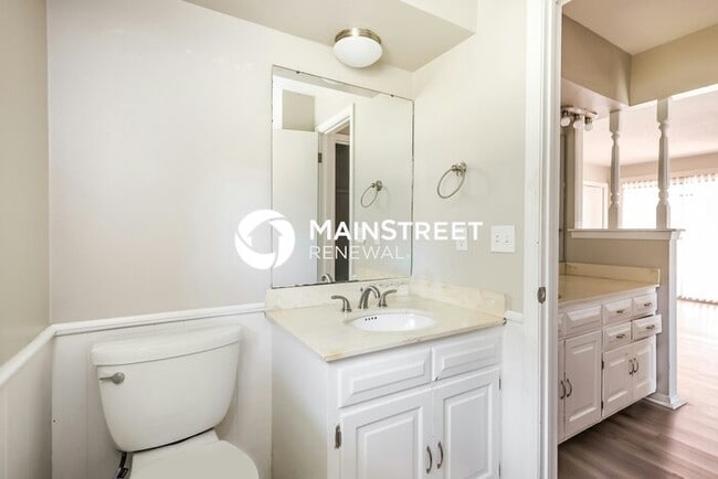 Building Photo - 4 Bedroom Pet-Friendly Home in Oklahoma City, OK with Main Street Renewal