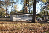 Building Photo - SG-613