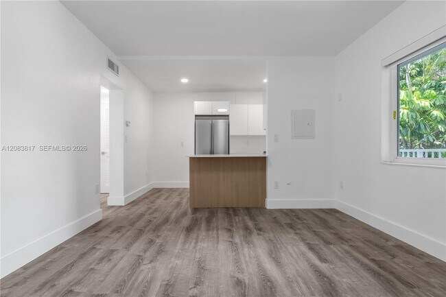 Building Photo - 2300 SW 3rd Ave