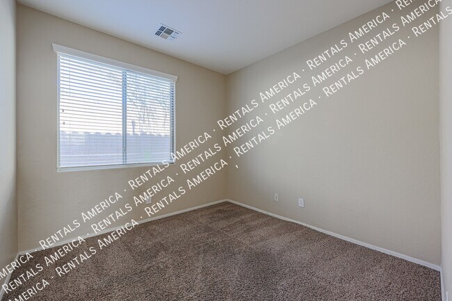 Building Photo - 39821 N Thunder Hills Ln