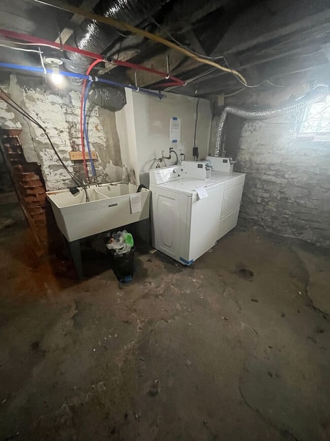 Building Photo - 4805 Eastern Ave