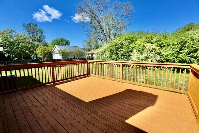 Building Photo - Ranch Home - Red Mill Farm - Available 11-...