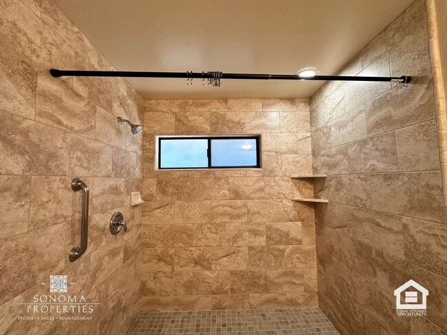 Building Photo - 3BD/2BA Eastside Sonoma Home