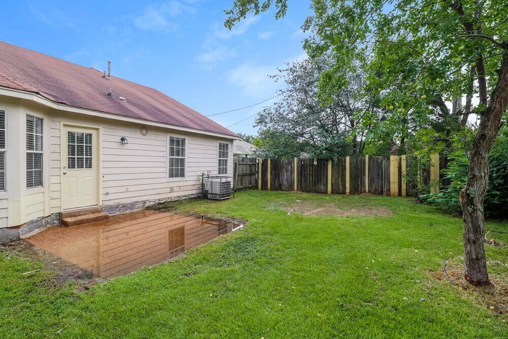 Building Photo - 7054 Brady Hill Dr