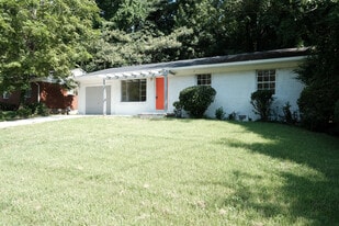 Building Photo - 85 Delmoor Dr NW