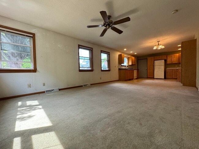 Building Photo - 116 North St