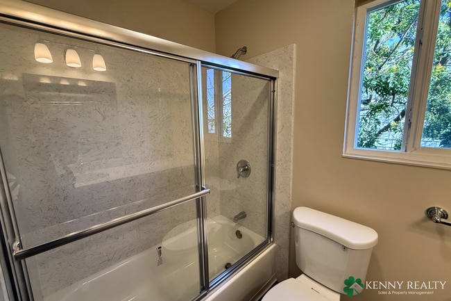 Building Photo - Spacious 3 Bedroom Home Near Parks & Schools in Foster City