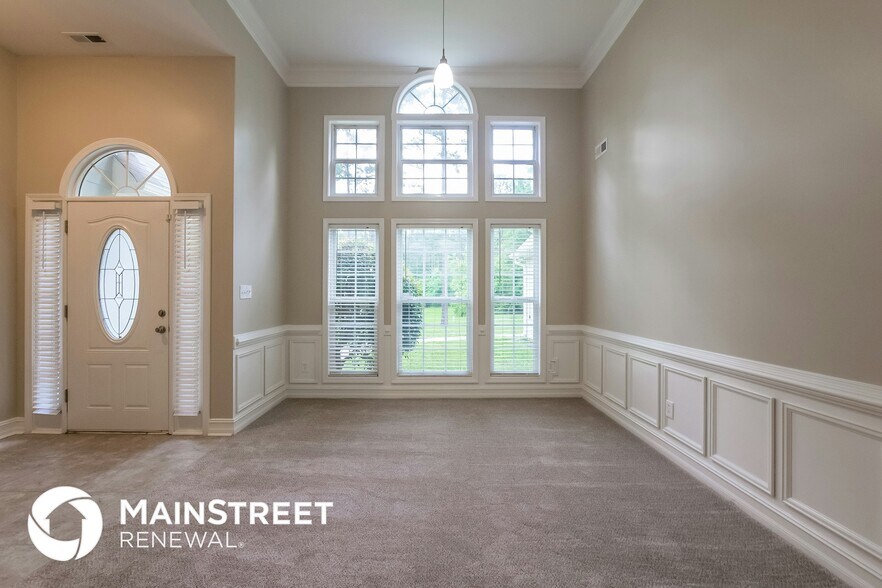 Building Photo - 1059 Olive Dr