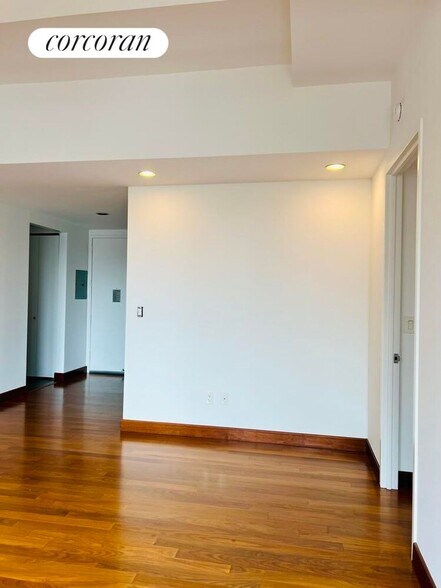Building Photo - 305 E 63rd St