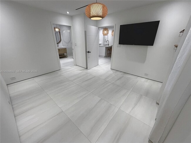 Building Photo - 4712 SW 64th Ct