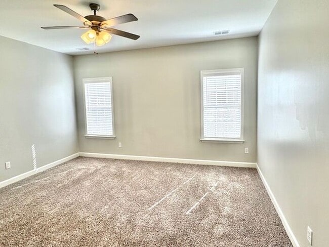 Building Photo - Now Leasing a 4-bedroom 2.5 bath in Byhalia.