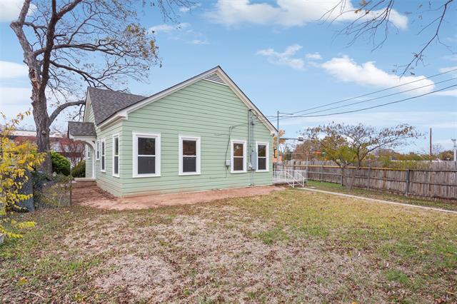 Building Photo - 2600 Maple Ave