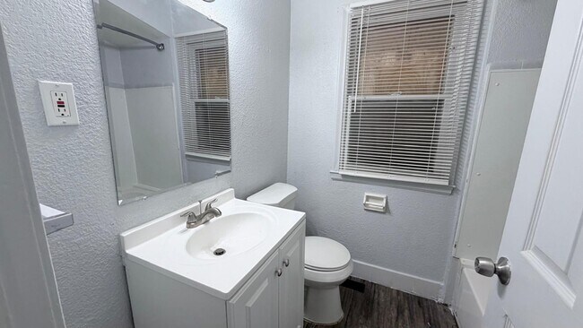 Building Photo - 18703 Waltham St