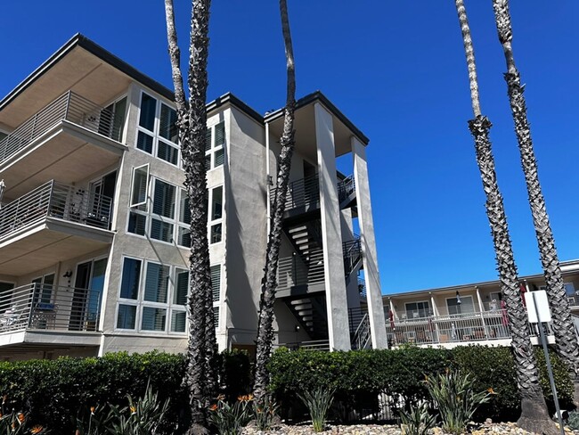 Building Photo - Studio in Point Loma