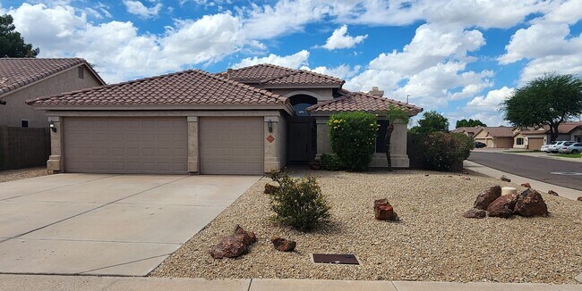 Primary Photo - 4 Bedroom Home in the Silverhawke Communit...