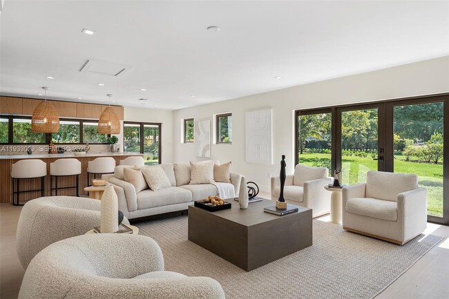 Building Photo - 10945 SW 75th Ct