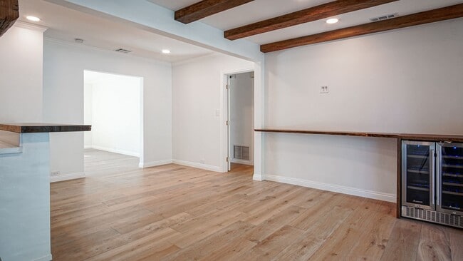 Building Photo - 5 bedroom, 5.5 bath, 4800 sq ft Prime Studio City Home with Pool and Hollywood Hills views