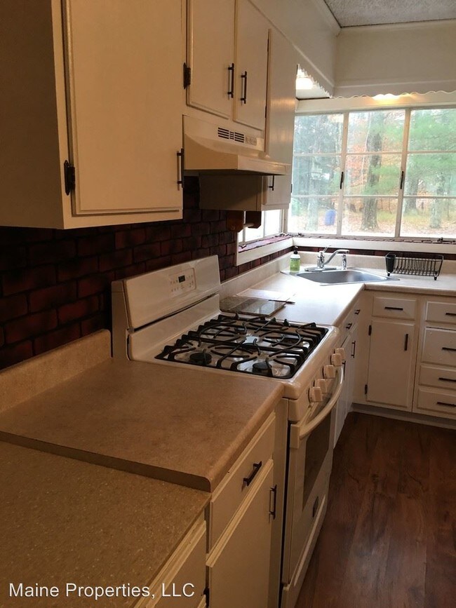 Building Photo - 2 br, 2 bath House - 1 Bonny Eagle Pond Road