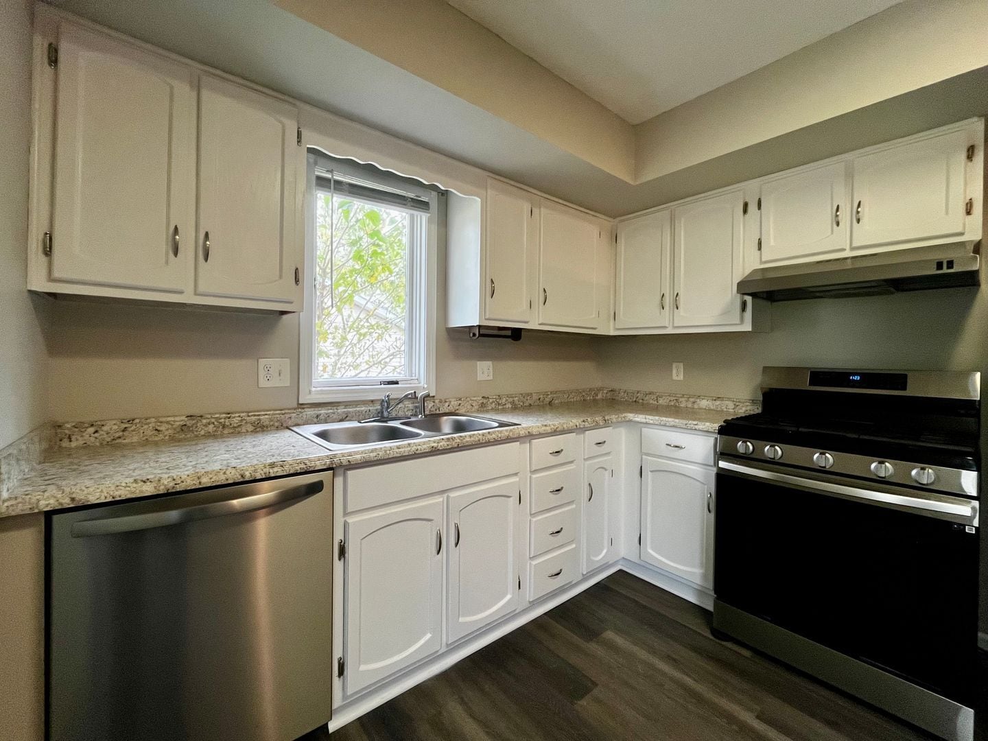 Building Photo - 905 Aurora Knoll Ln