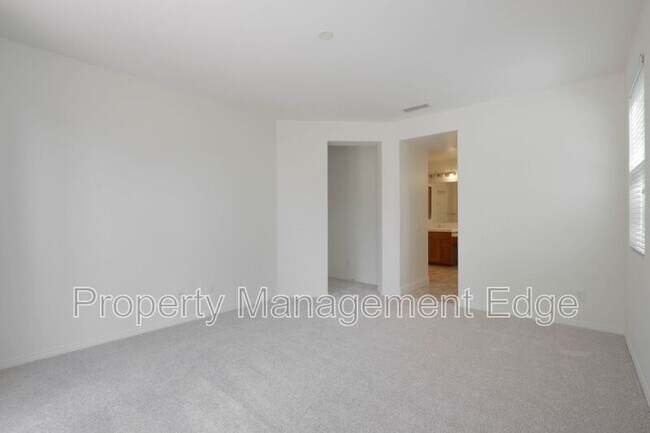 Building Photo - 31804 Bottle Brush St
