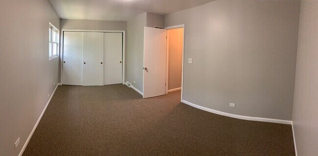 Building Photo - 1637 Sheffield Dr
