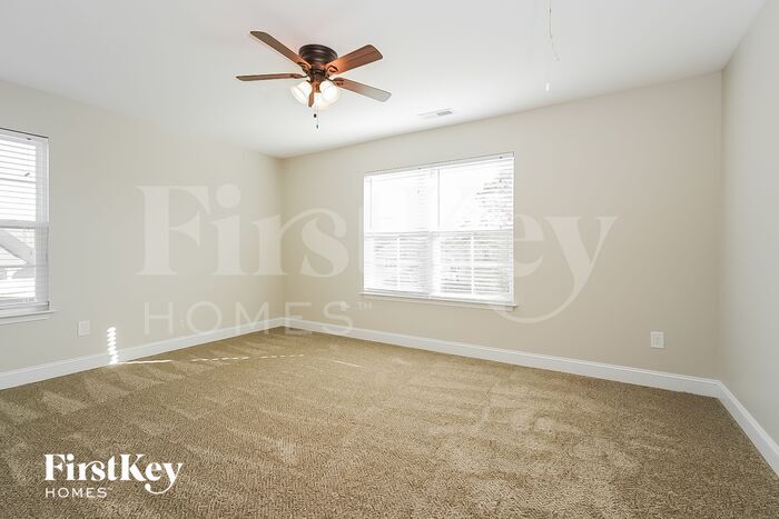 Building Photo - 11 Harvest Oak Ct