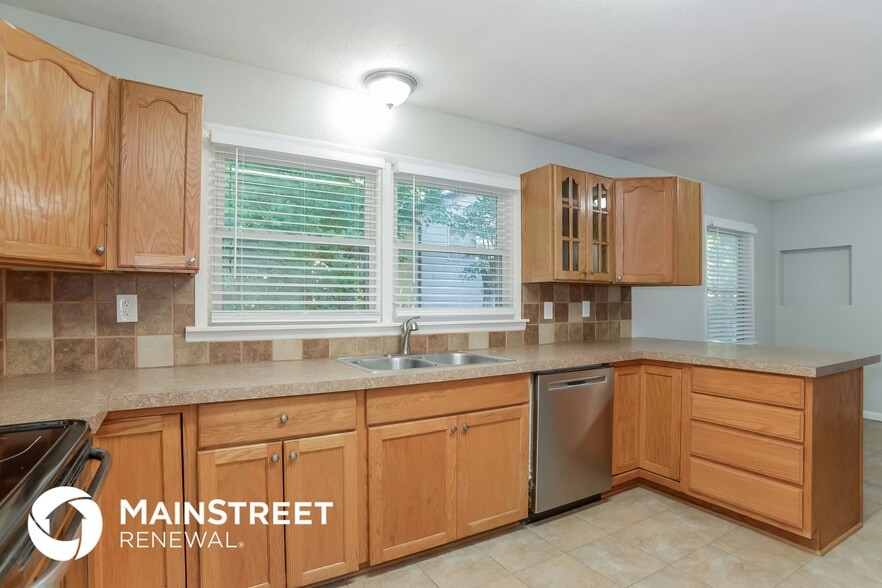 Building Photo - 1113 Quincy St