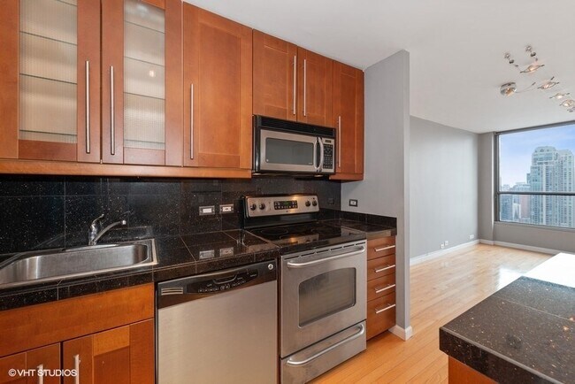 Building Photo - 405 N Wabash Ave