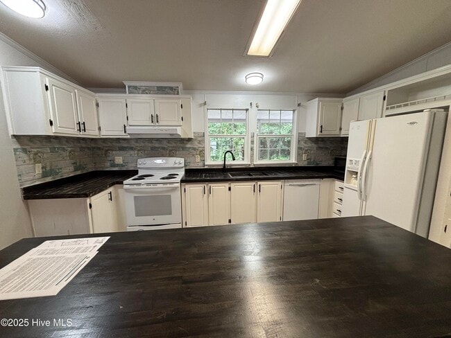 Building Photo - 180 Quails Cove