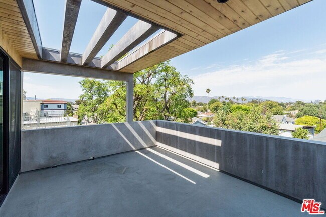Building Photo - 4429 Tujunga Ave