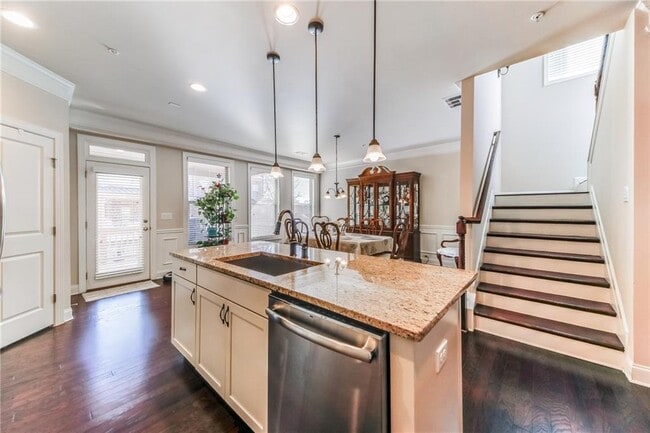 Building Photo - 2616 Vintage Dr