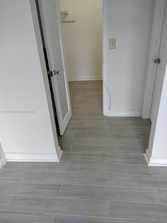 Building Photo - 5333 NW 18th St