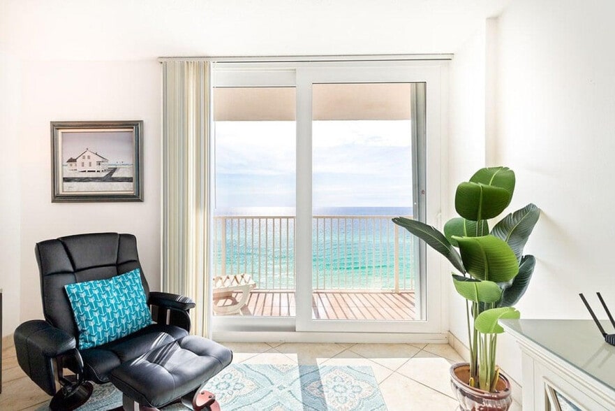 Building Photo - 3768 E County Hwy 30A