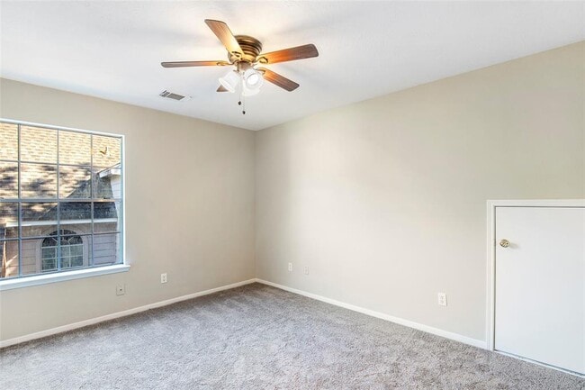 Building Photo - 5322 Willow Knoll Ct