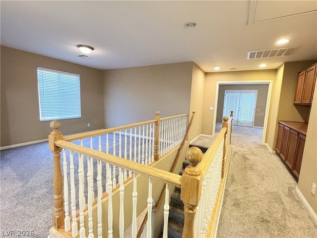 Building Photo - 5014 Golden Antelope Way