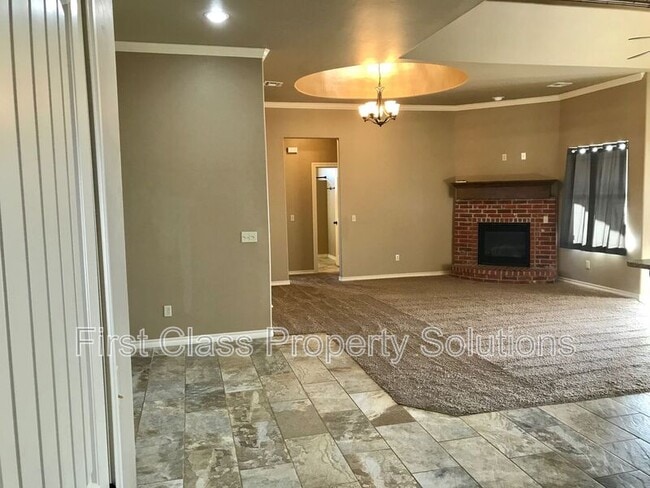 Building Photo - 1721 Sharon Dr