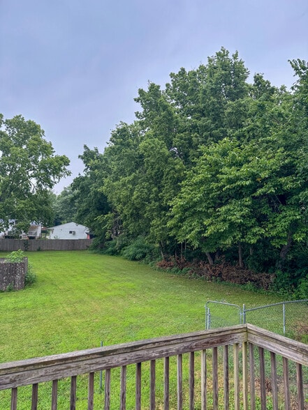 Building Photo - 410 NE 81st St