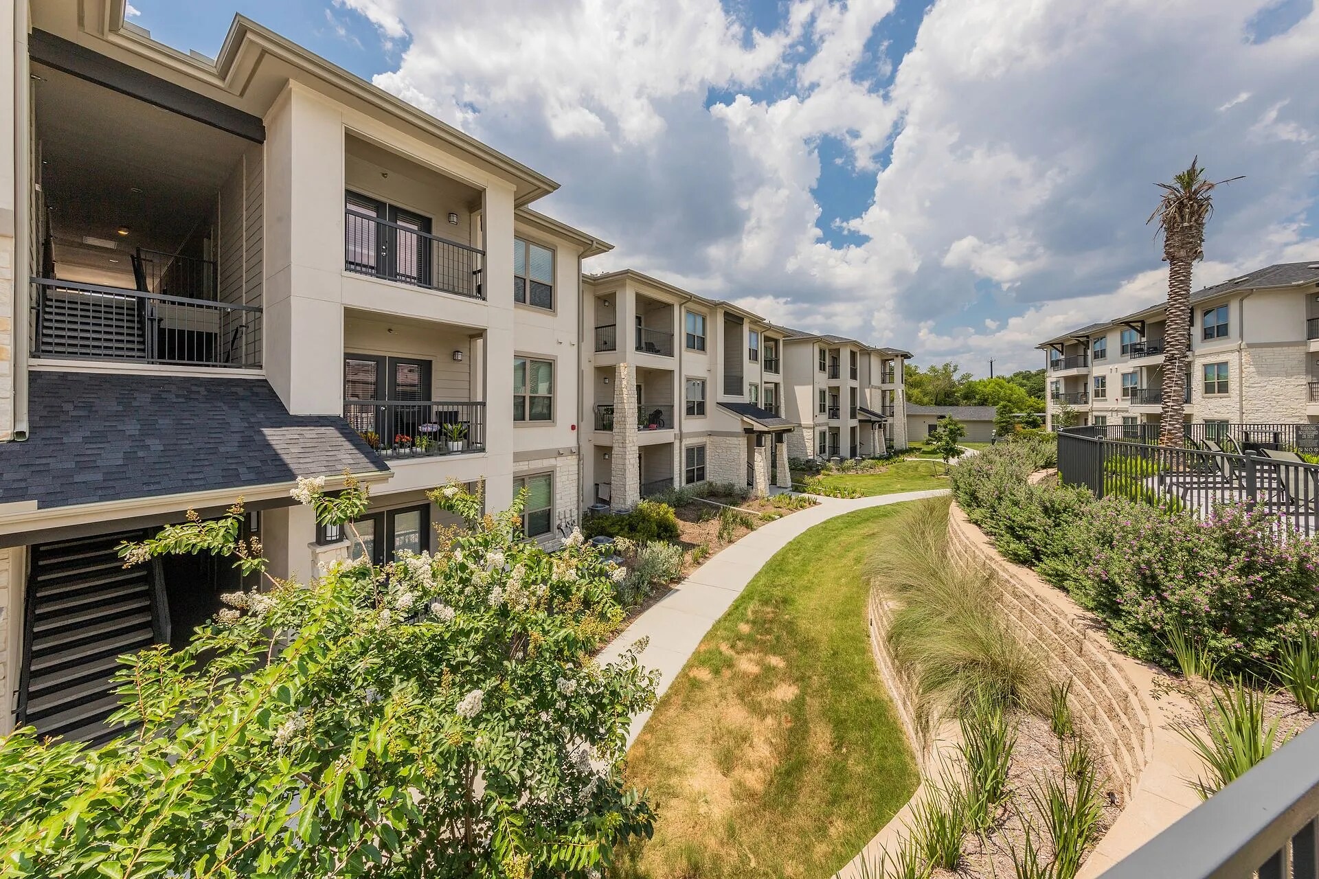 Building Photo - 4835 Usaa Blvd