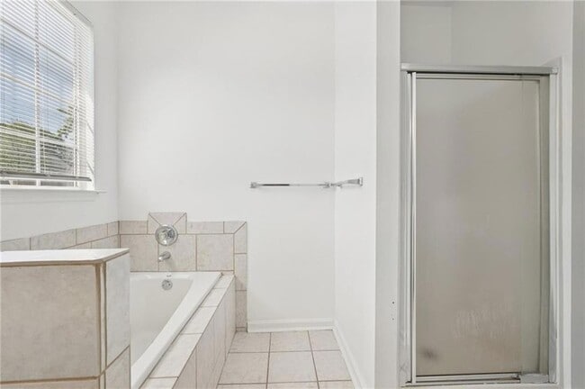 Building Photo - 2596 Bates St SE