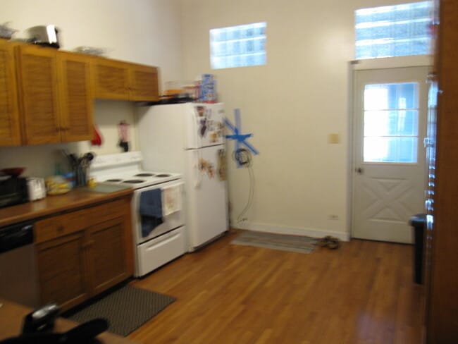 Building Photo - 822 S Loomis St