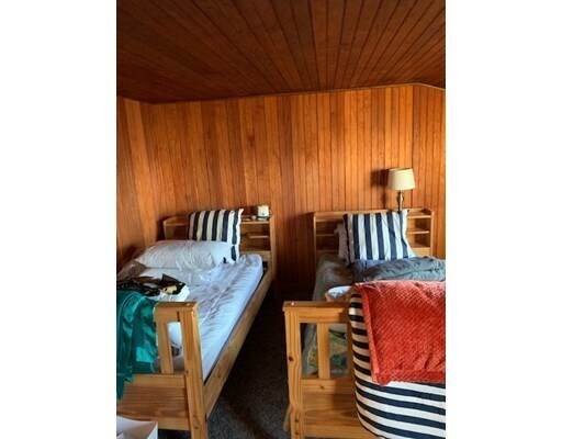 Building Photo - 10 Cove St