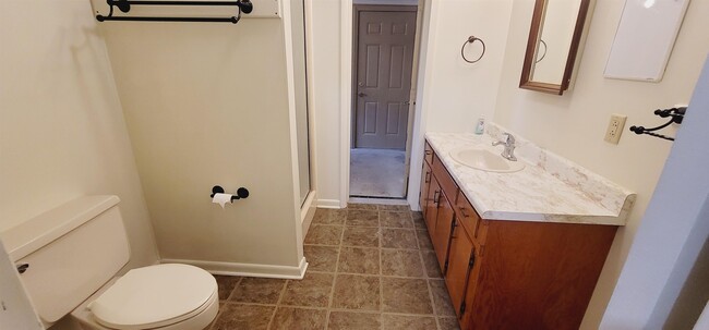 Building Photo - 11 Trails End Rd