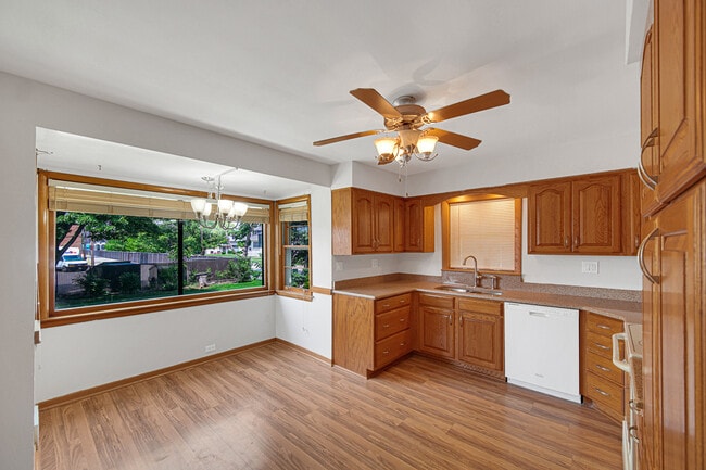 Building Photo - 9600 Kilpatrick Ave